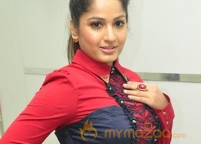 Madhavi Latha Photos photo 11