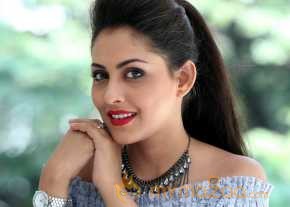  Madhu Shalini Cheekati Rajyam Movie Interview Stills  photo 7