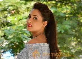  Madhu Shalini Cheekati Rajyam Movie Interview Stills  photo 8