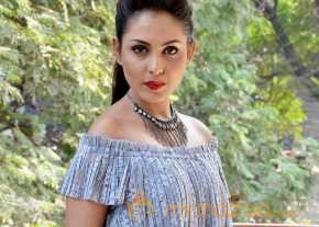  Madhu Shalini Cheekati Rajyam Movie Interview Stills  photo 6