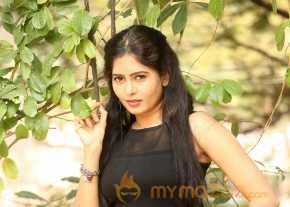 Madhumitha Latest Stills photo 15