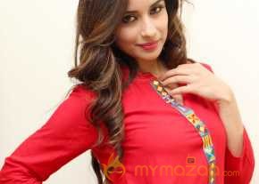 Madhurima Photoshoot At Big Bazaar Colours Of Dussehra Event photo 4
