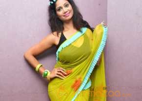 Mahekhanita Murthy Green Saree Pics photo 5