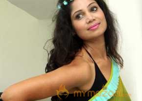 Mahekhanita Murthy Green Saree Pics photo 13
