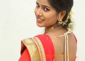 Maina Photoshoot At Okkaditho Modalaindi Audio Launch photo 7