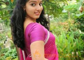 Malavika Menon photo 15