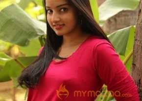 Malavika Menon photo 10