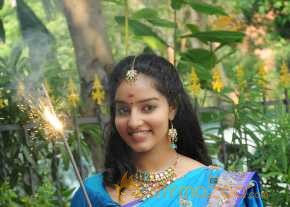 Malavika Menon photo 7