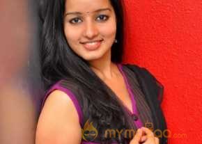 Malavika Menon photo 2