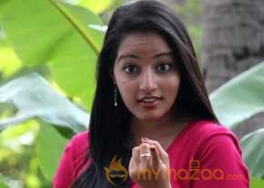 Malavika Menon photo 5