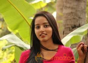 Malavika Menon photo 20