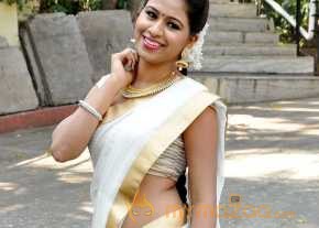 Manali Rathod Glamorous Pics photo 4