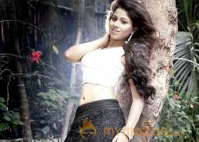 Manali Rathod Glamorous Pics photo 10