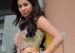 Manali Rathod Glamorous Pics photo 5