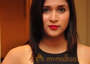 Mannara Chopra Latest Hot Tight Top Show Pics photo 13