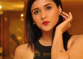 Mannara Chopra Latest Hot Tight Top Show Pics photo 6