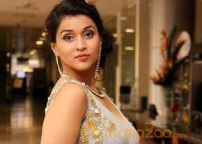 Mannara Chopra New Photoshoot photo 22