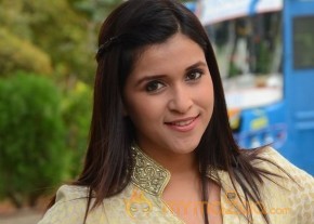 Mannara Chopra Photo Gallery photo 20