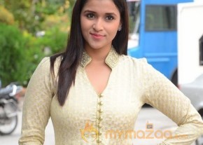 Mannara Chopra Photo Gallery photo 6