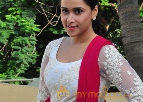 Mannara Chopra Photos photo 42