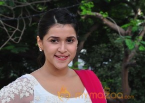 Mannara Chopra Photos photo 14