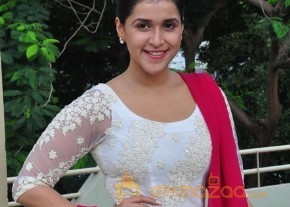 Mannara Chopra Photos photo 17