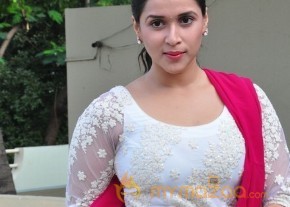 Mannara Chopra Photos photo 22