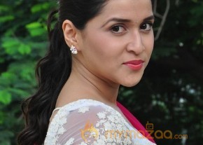 Mannara Chopra Photos photo 33