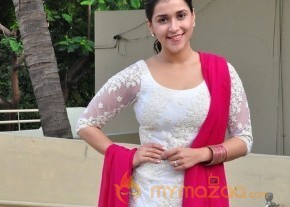 Mannara Chopra Photos photo 34