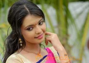 Marina Abraham photo 9