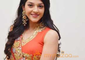  Mehrene Kaur Pirzada  photo 3