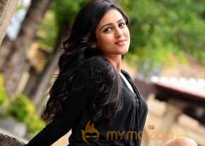 Mishti Chakraborty photo 10