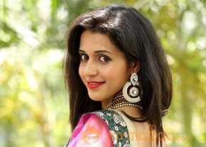 Mohitha Lehenga Choli Dress Pics photo 3