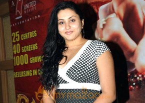 Namitha stills photo 8