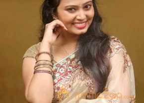 Neha Beautiful Saree Pics photo 3