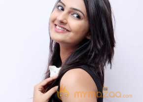 Neha Deshpande Launch Essensuals Toni Guy photo 9