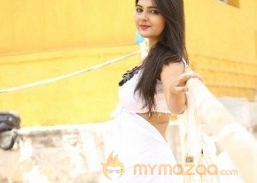 Neha Deshpande New Hd Photos photo 33