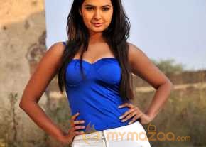  Neha Deshpande New Stills  photo 9