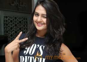 Neha Deshpande Photoshoot At Ikat Pochampally photo 2
