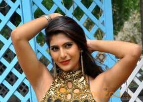 Neha Saxena photo 11