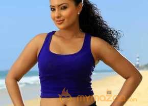  Nikesha Patel  photo 4