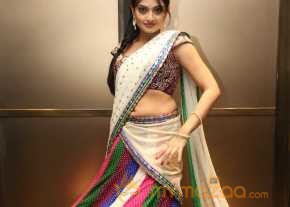  Nikitha Narayan 