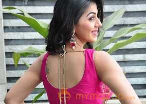 Nikki Galrani Latest Stills photo 18