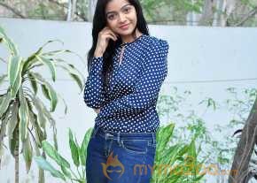 Nithya Shetty New Photoshoot photo 10