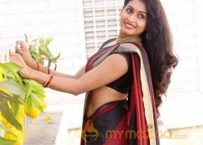 Nitya Naresh Saree Stills photo 6