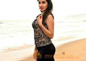  Parul Gulati  photo 3