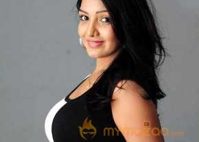 Pavani Reddy photo 3