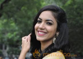 Pellichoopulu Fame Ritu Varma Latest Pics photo 2