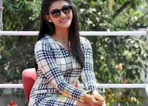 Pooja Jhaveri photo 6
