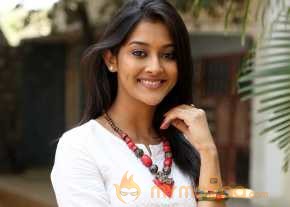 Pooja Jhaveri photo 12